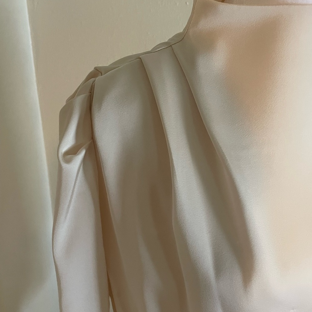 3/$15 SHEIN Cream Long Sleeve Dress - Picture 2 of 5